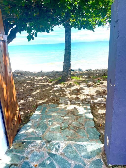 Maison Marouka Sur La Plage Du Diamant Ле Диамант Екстериор снимка